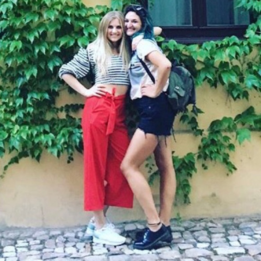 RED FLARE PANTS
